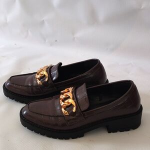 Chunky chain loafers